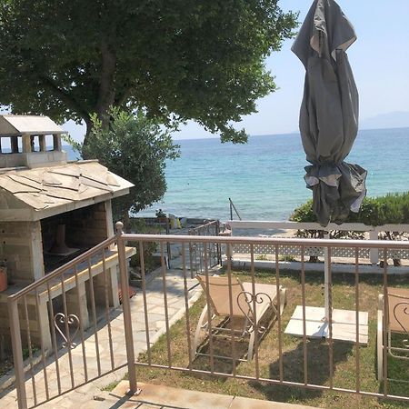 Palio Beach House Palaiontsiflikion Exterior photo