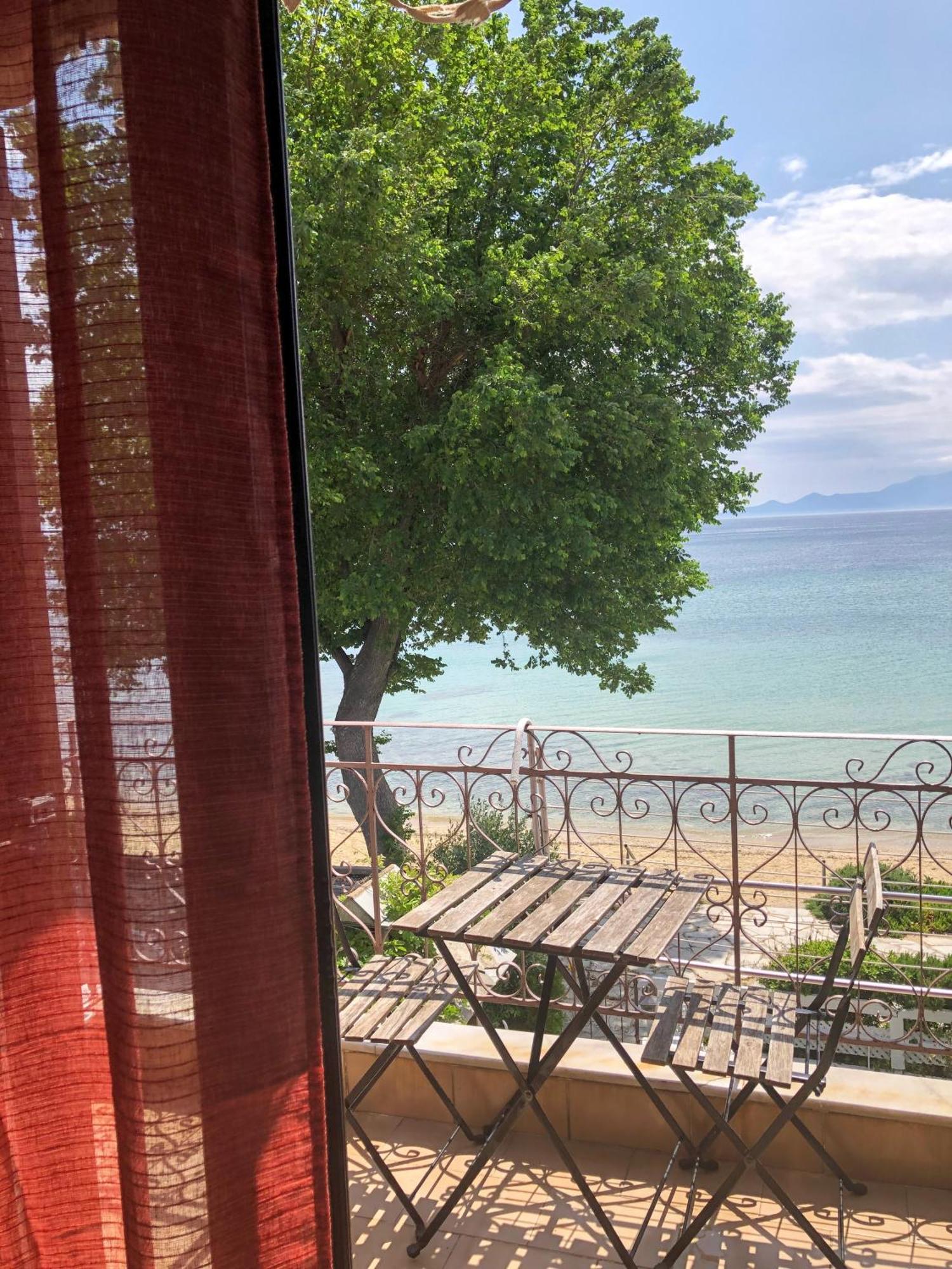Palio Beach House Palaiontsiflikion Exterior photo